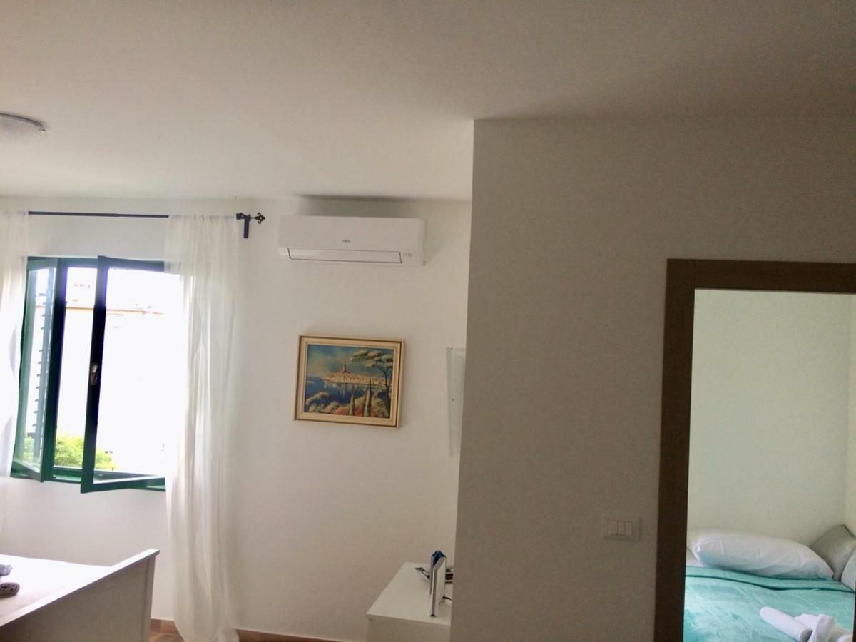 Apartment Mony 罗维尼 外观 照片