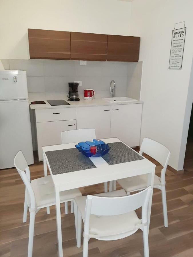 Apartment Mony 罗维尼 外观 照片